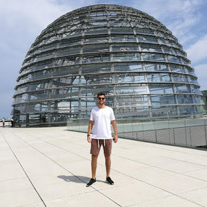 Meet your Posher, Cristian